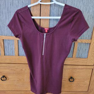 GUESS Y2K Front zip short sleeve Shirt women's Large Burgundy